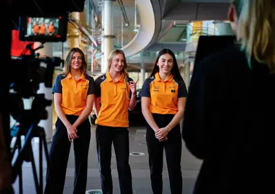 Ella Häkkinen in McLaren: la figlia del due volte campione di F1 Mika raccoglie il testimone a Woking