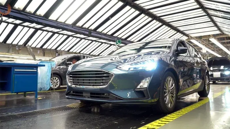 Addio alla Ford Focus: dopo 27 anni si chiude un capitolo fondamentale dell&rsquo;auto europea