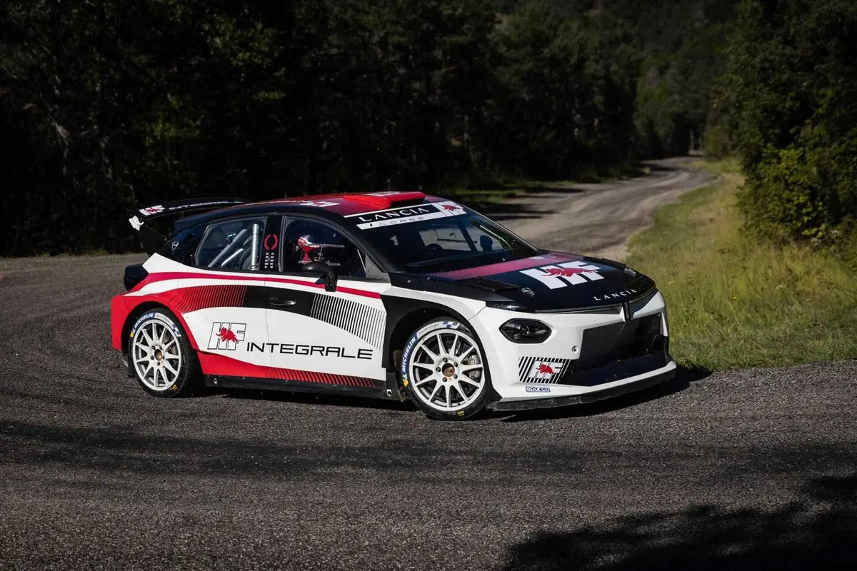 Mondiale Rally. LIVE! Ecco la Ypsilon Rally2 HF Integrale [VIDEO] (8)