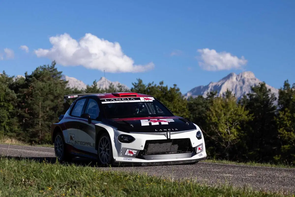 Mondiale Rally. LIVE! Ecco la Ypsilon Rally2 HF Integrale [VIDEO] (10)