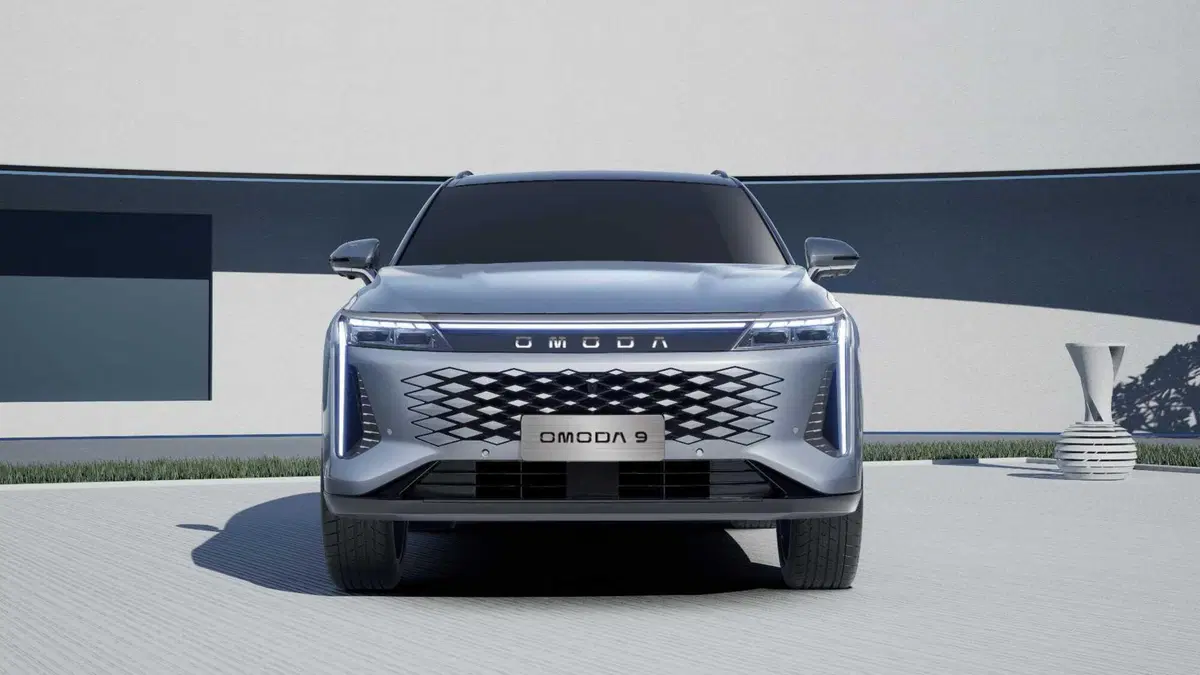Omoda Omoda 9 SHS-P 1.5 tgdi phev Premium i-awd dht (3)