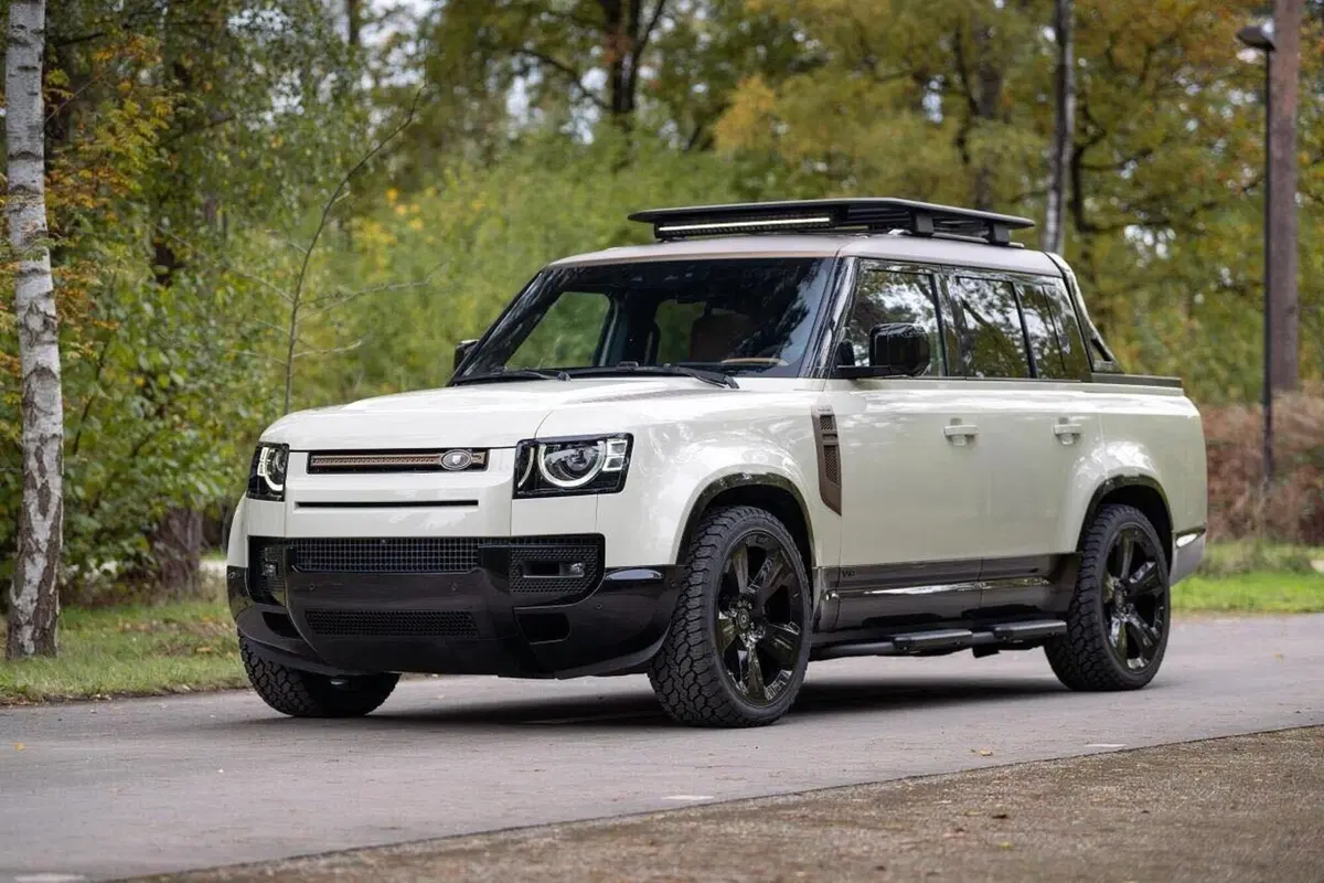 Land Rover Defender, in arrivo nel 2026 una versione pick-up (2)
