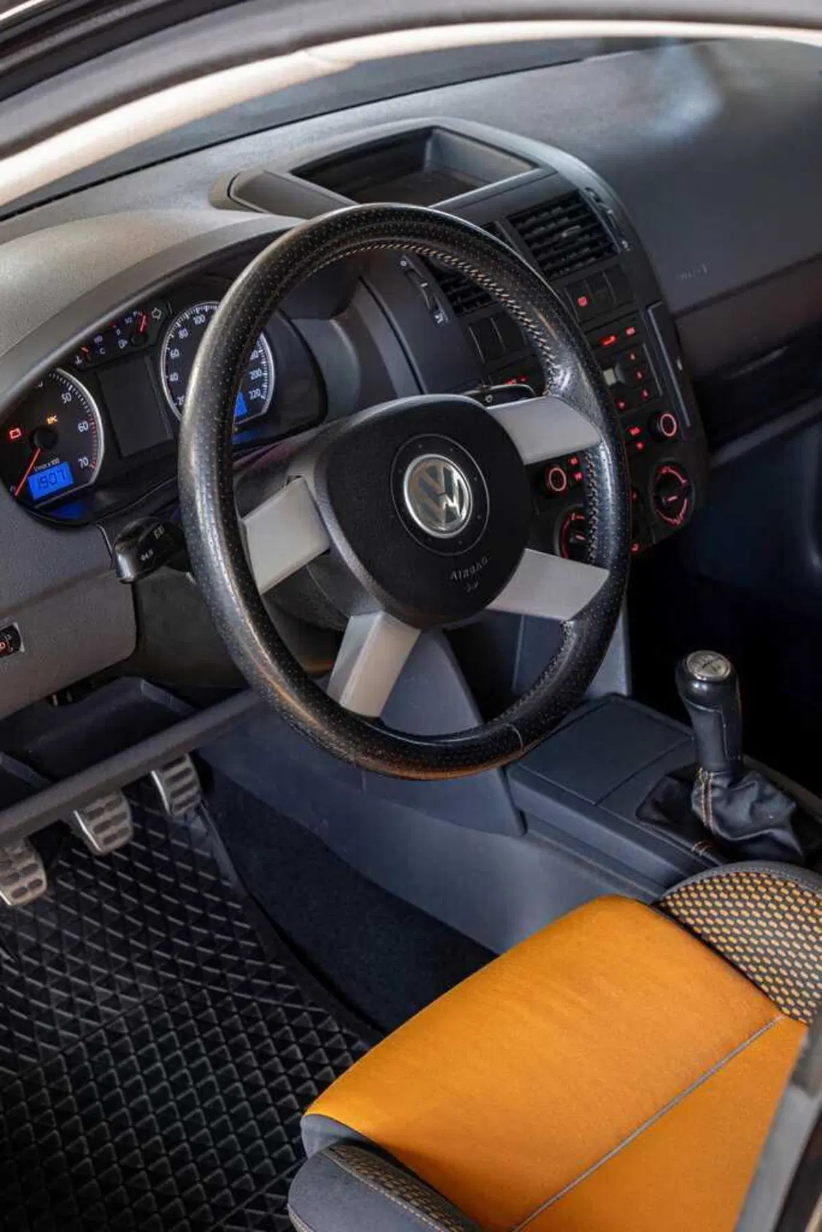 Sei generazioni di VW Polo (52)