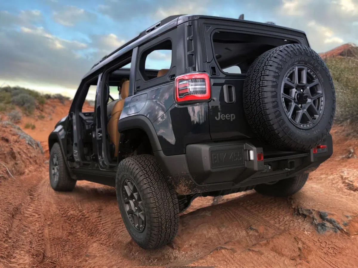 Nuova Jeep Recon 2026: elettrico sì, ma con il badge 'giusto'! (8)