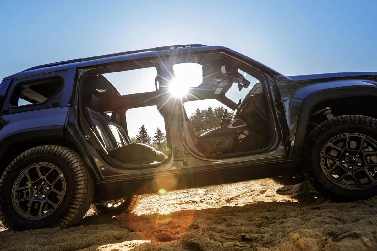 Nuova Jeep Recon 2026: elettrico sì, ma con il badge 'giusto'! (9)