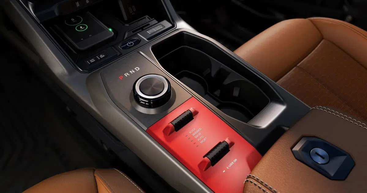 Nuova Jeep Recon 2026: elettrico sì, ma con il badge 'giusto'! (17)
