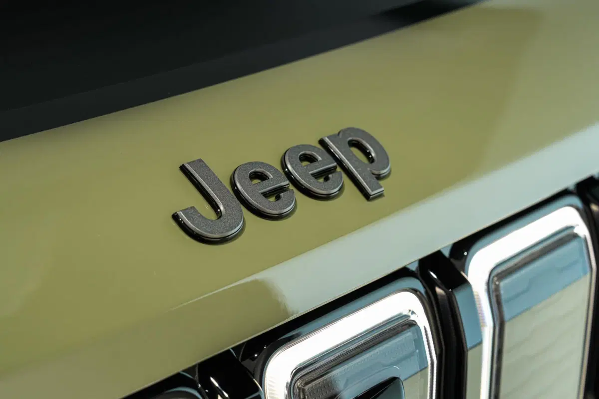 Nuova Jeep Recon 2026: elettrico sì, ma con il badge 'giusto'! (31)