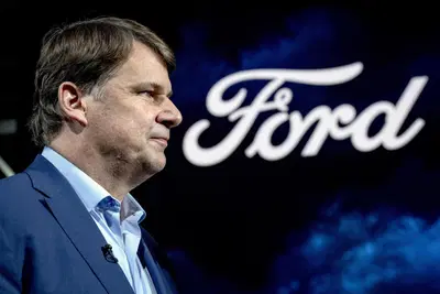 Chi rifiuterebbe 120.000 dollari l&rsquo;anno? Negli USA cercano 5.000 meccanici&hellip; e Ford &egrave; in crisi