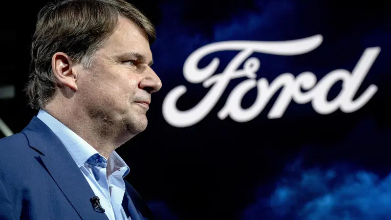Chi rifiuterebbe 120.000 dollari l&rsquo;anno? Negli USA cercano 5.000 meccanici&hellip; e Ford &egrave; in crisi