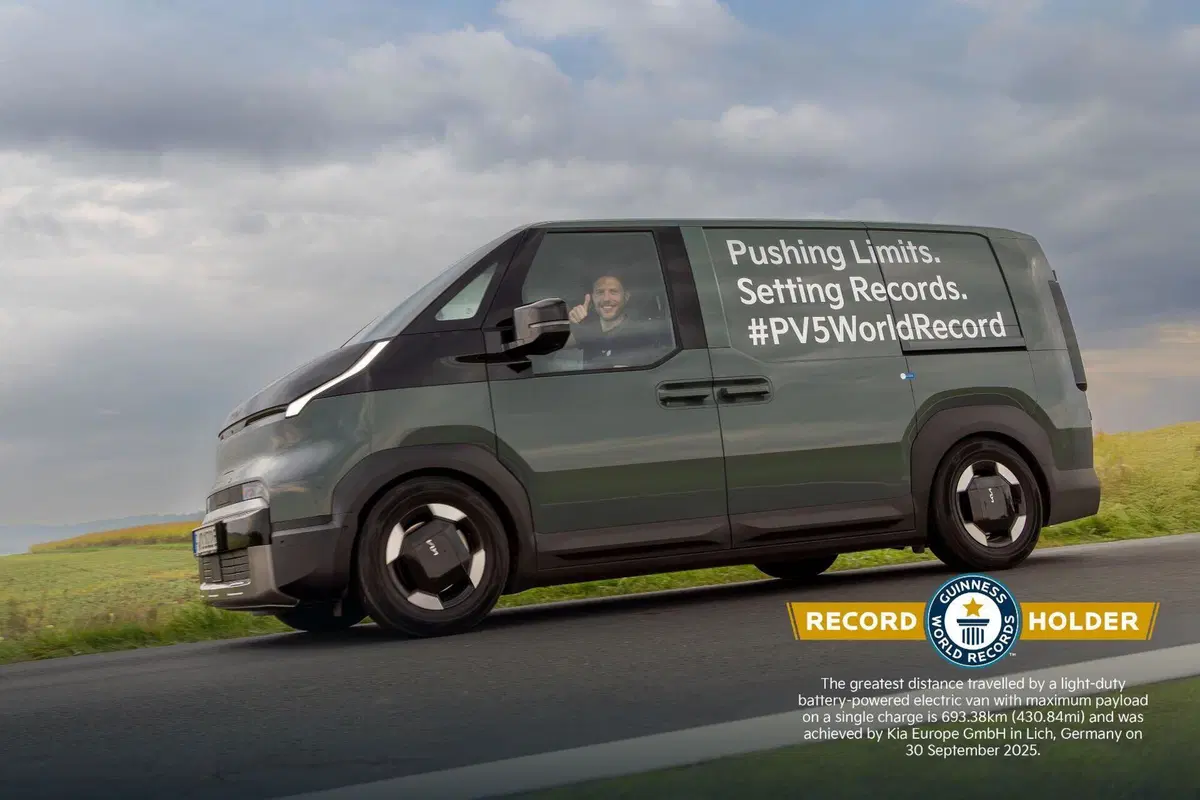 Il PV5 Cargo che ha stabilito il Guinness World Record (2)