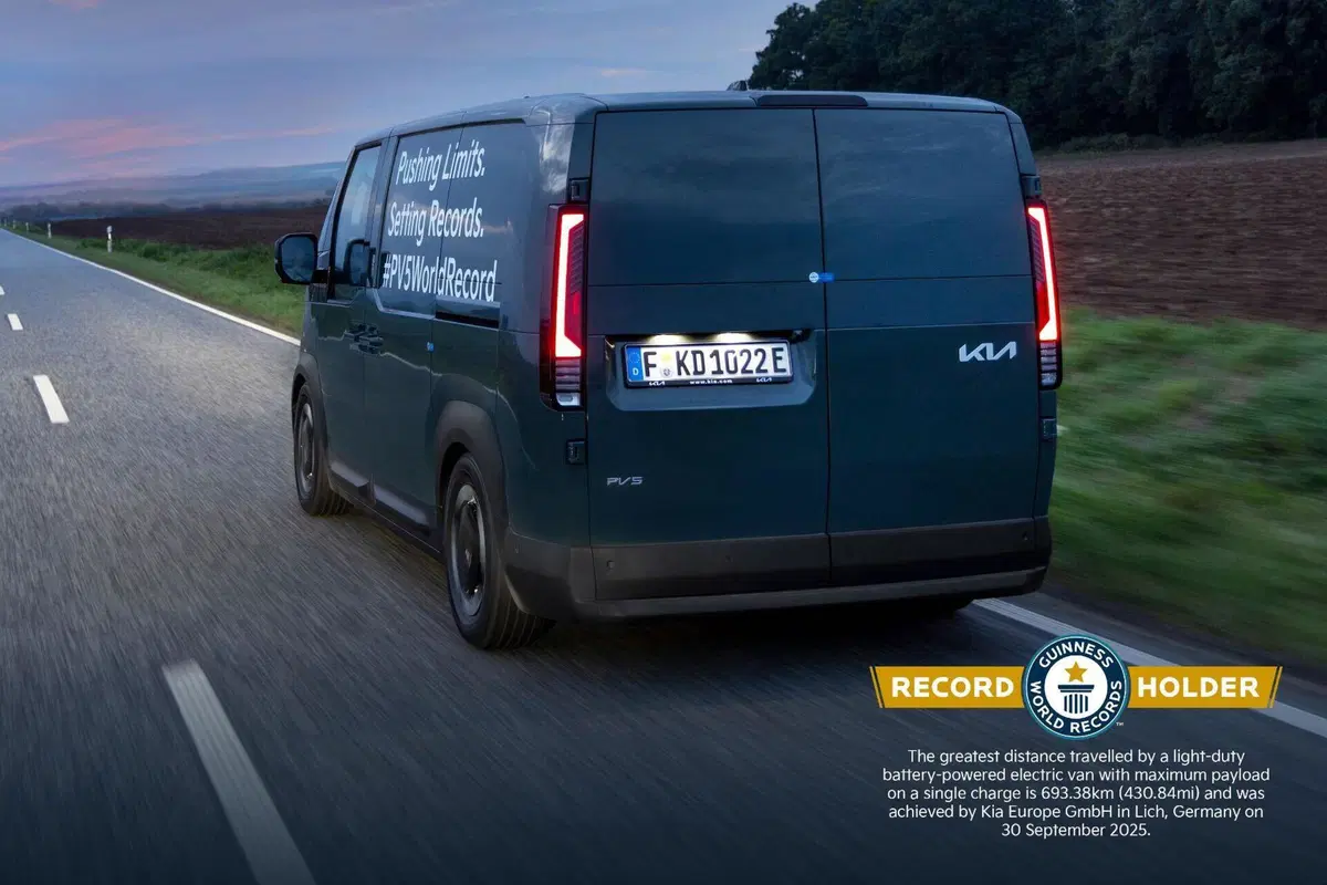 Il PV5 Cargo che ha stabilito il Guinness World Record (4)