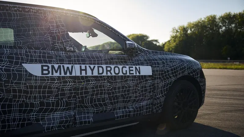 La Germania crede nell'idrogeno: 273 milioni a BMW per sviluppare veicoli a celle a combustibile