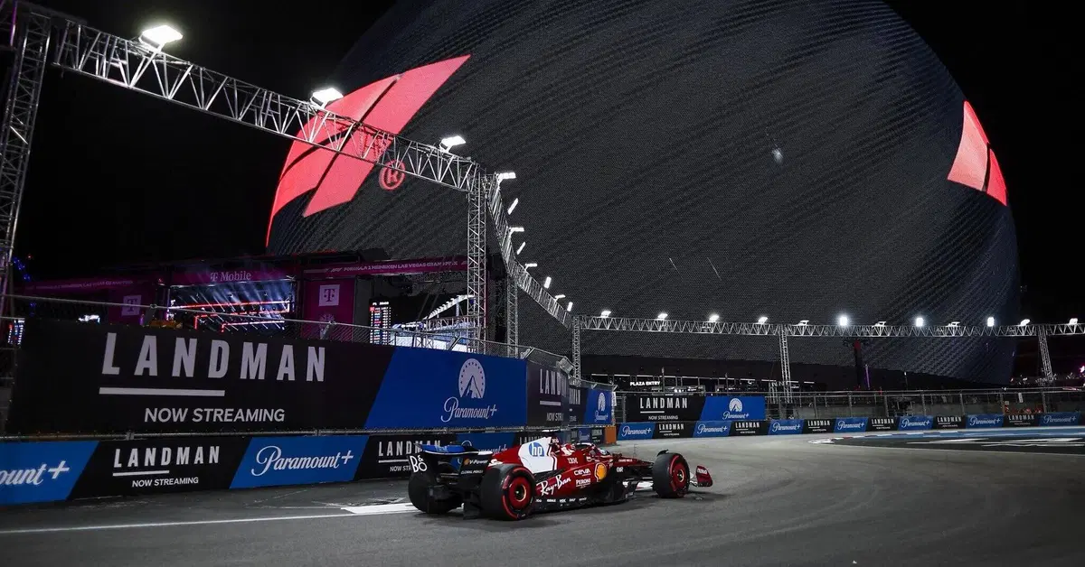 F1. GP Las Vegas 2025: McLaren in difficolt&agrave;, Leclerc sorprende e Ferrari domina la FP1. Mercedes assenti ingiustificate