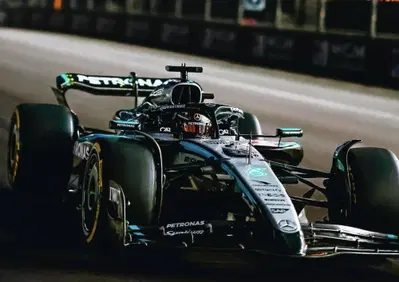 F1. Mercedes pronta a lottare a Las Vegas, Antonelli: Sessioni positive. Russell: Vicini ai primi