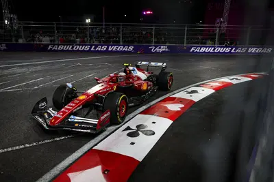 F1. GP Las Vegas, Leclerc ottimista: "Passo solido, lotta serrata in qualifica". Hamilton: "Buone sensazioni nonostante le difficolt&agrave;"