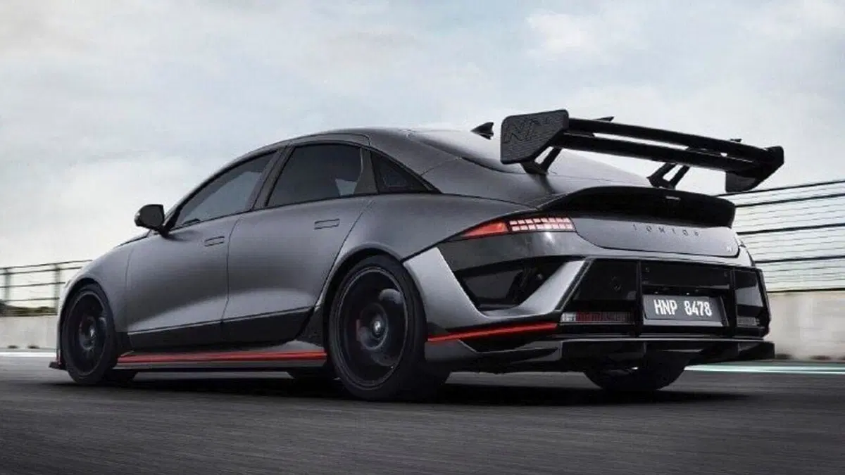 Hyundai IONIQ 6 N sconvolge il mercato: con questo pacchetto diventa una supercar elettrica (4)