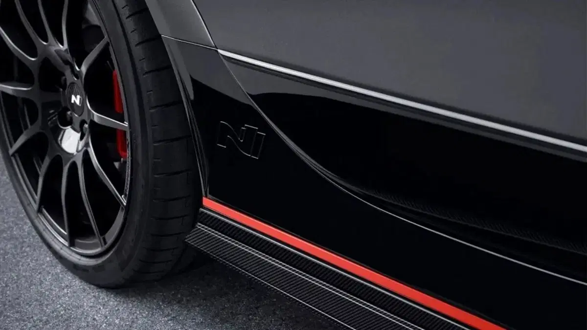 Hyundai IONIQ 6 N sconvolge il mercato: con questo pacchetto diventa una supercar elettrica (9)