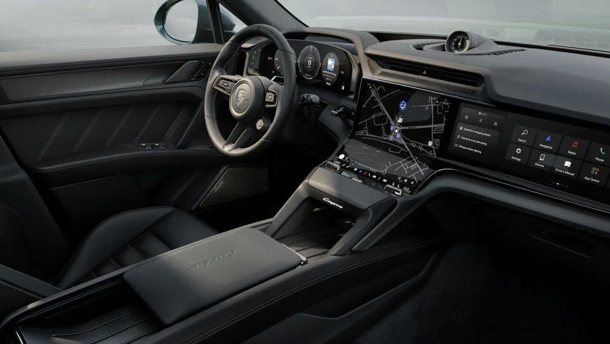Interni della Porsche Cayenne Electric (2)