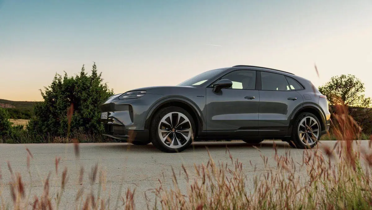 Esterni della Porsche Cayenne Electric (9)
