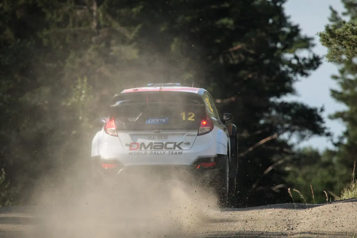 WRC16 Finlandia. Meeke (Citroen) apre le danze al Festival della Velocità (2)