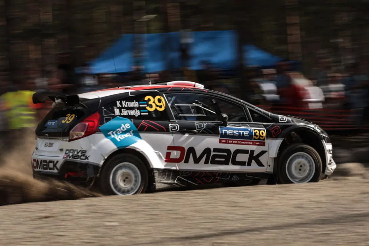 WRC16 Finlandia. Meeke (Citroen) apre le danze al Festival della Velocità (7)
