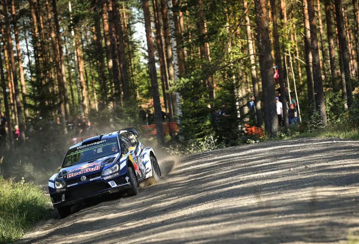 WRC16 Finlandia. Meeke (Citroen) apre le danze al Festival della Velocità (35)