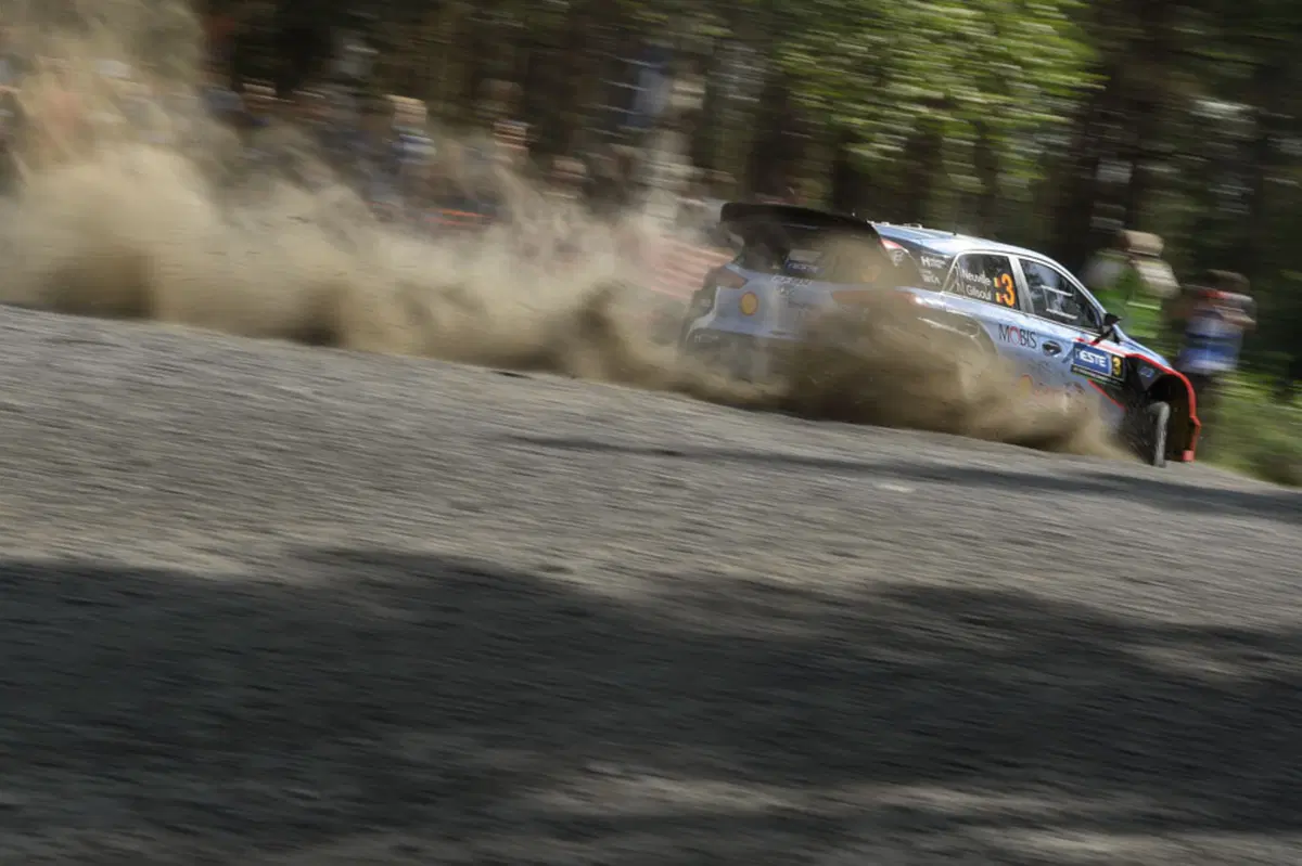 WRC16 Finlandia. Meeke (Citroen) apre le danze al Festival della Velocità (39)