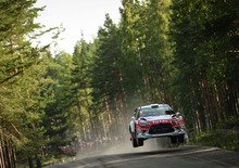 WRC16 Finlandia. Meeke (Citroen) apre le danze al Festival della Velocità