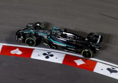 F1. Ecco perché la Mercedes è stata graziata nelle qualifiche di Las Vegas (e che penalità rischiava)