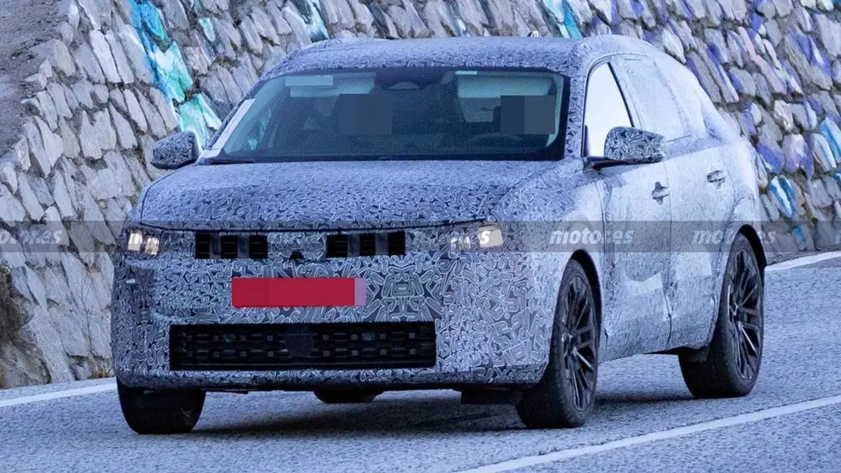 Dacia prepara il suo colpo più ambizioso: una berlina familiare con look Stepway che punta dritta alla Skoda Octavia