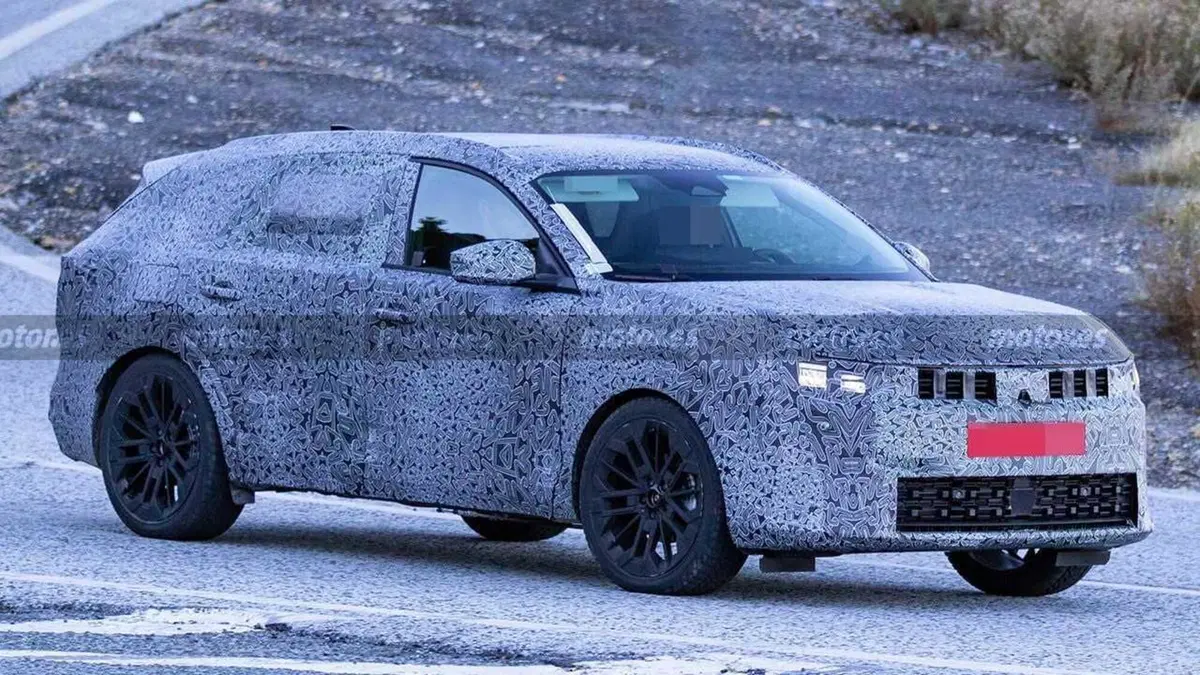 Dacia prepara il suo colpo più ambizioso: una berlina familiare con look Stepway che punta dritta alla Skoda Octavia (4)