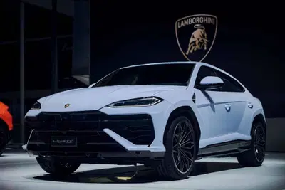 Si finge star dell&rsquo;NBA e ottiene una Lamborghini da 800 CV