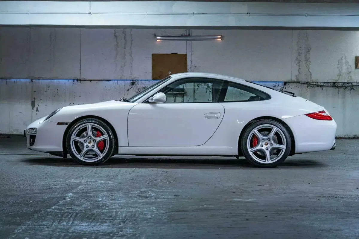 James May vende la sua Porsche 911: l’iconica 997.2 di Captain Slow è all’asta (2)