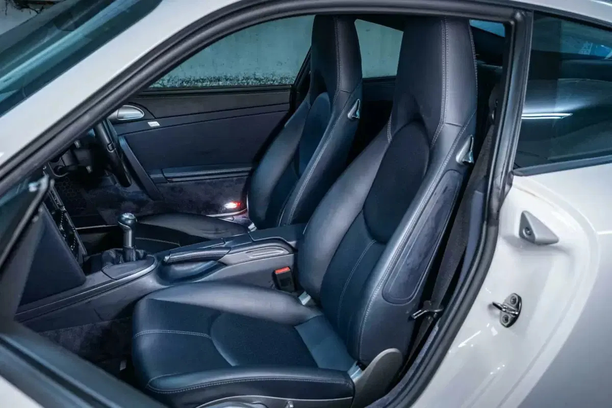 James May vende la sua Porsche 911: l’iconica 997.2 di Captain Slow è all’asta (5)