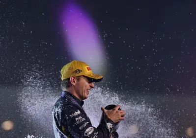 F1. Verstappen non molla, Mekies svela come tornerà a vincere: Masterclass dopo masterclass, è il migliore