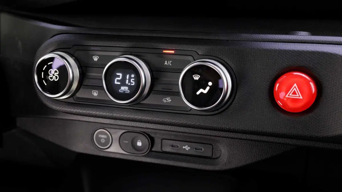 Renault Twingo 27,5kWh Techno urban range 80cv (51)