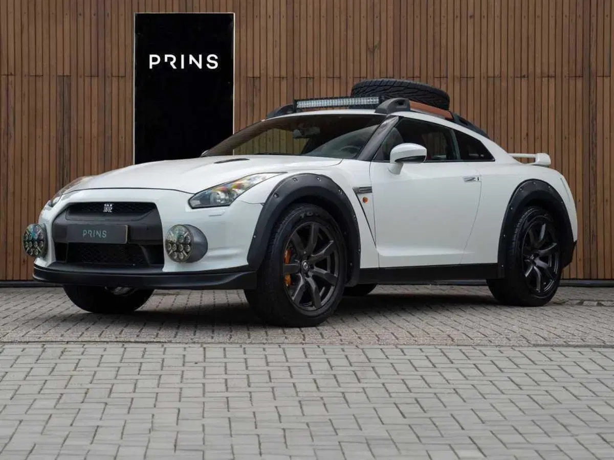 Nissan GT-R Safari: Godzilla diventa un mostro da off-road e vuole portarti alla fine del mondo (9)