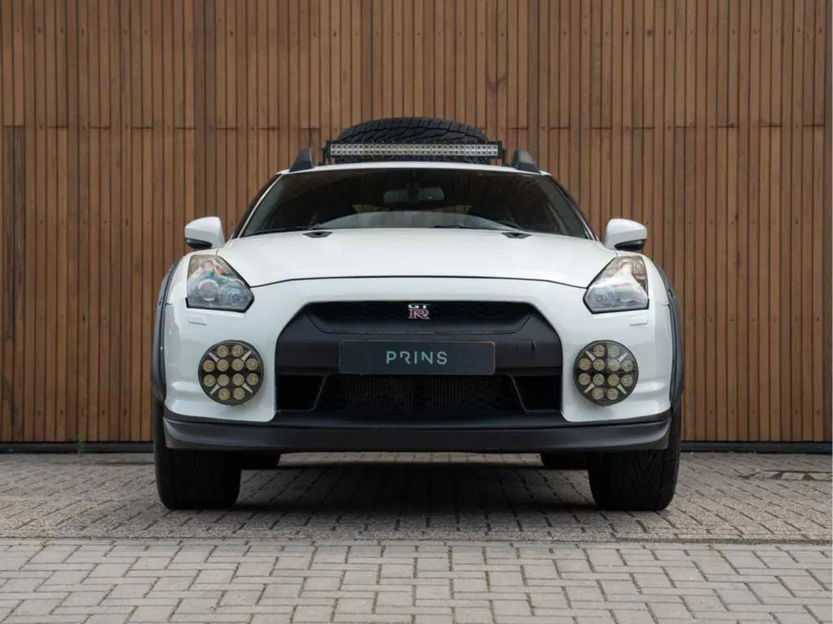 Nissan GT-R Safari: Godzilla diventa un mostro da off-road e vuole portarti alla fine del mondo (16)