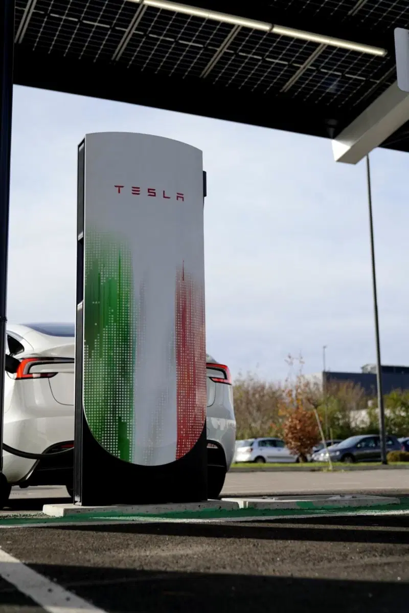 Colonnina Tesla