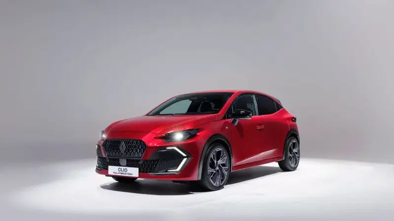Nuova Renault Clio E-Tech 160: consumi da diesel, tecnologia da ibrida [VIDEO]