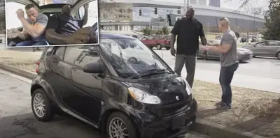 &Egrave; possibile fare entrare Shaq e John Cena in una Smart? Ecco una sfida davvero alla loro altezza