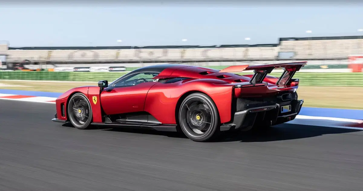 Ferrari domina i Top Gear Awards 2026: doppietta storica con F80 e 296 Speciale (4)
