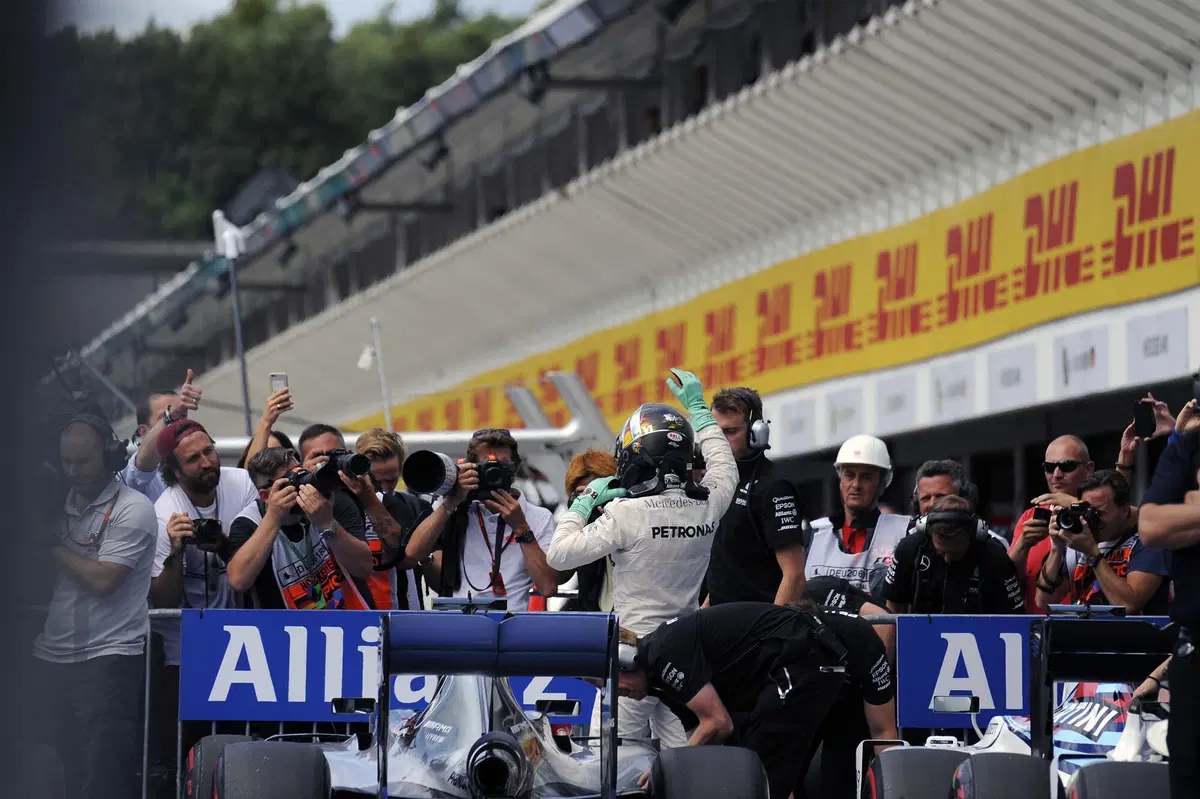 F1, Gp Germania 2016: pole per Rosberg (8)