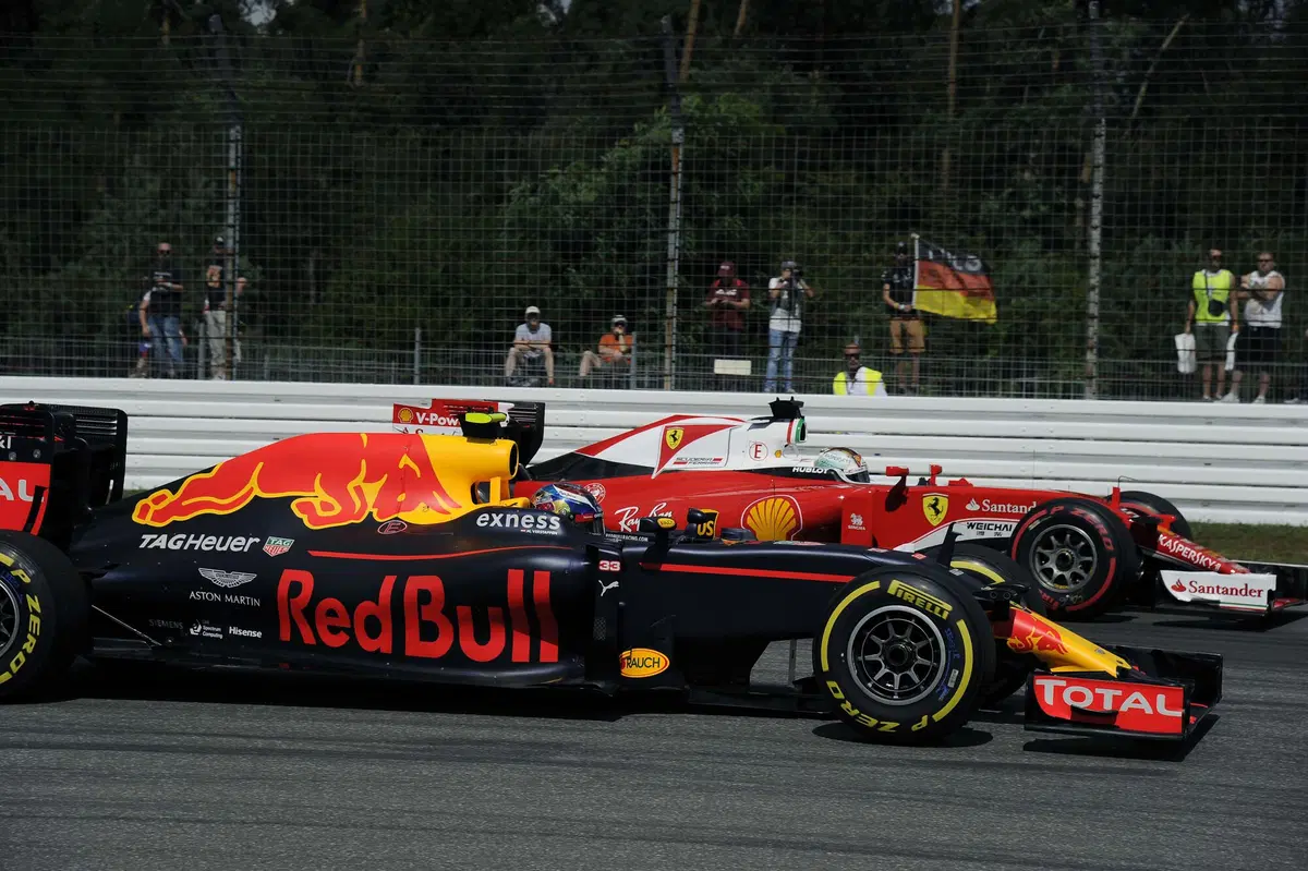 F1, Gp Germania 2016: pole per Rosberg (33)
