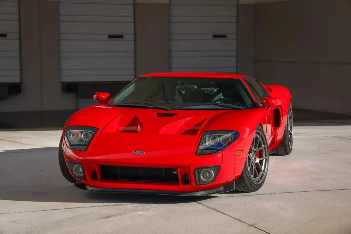 Ritorno al passato: la Ford GT di Paul Walker riappare ad un’asta dopo anni nell’ombra (4)
