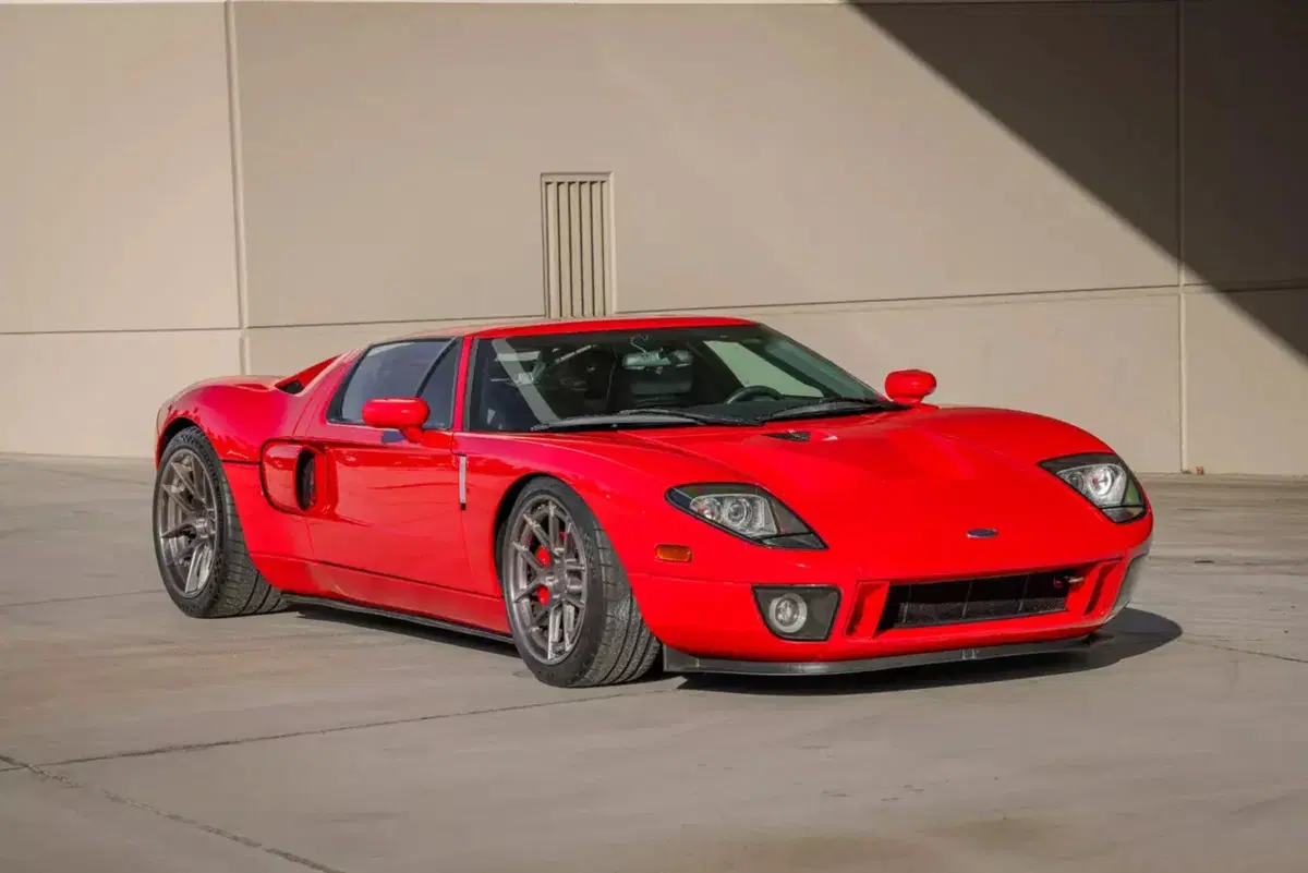Ritorno al passato: la Ford GT di Paul Walker riappare ad un’asta dopo anni nell’ombra (5)