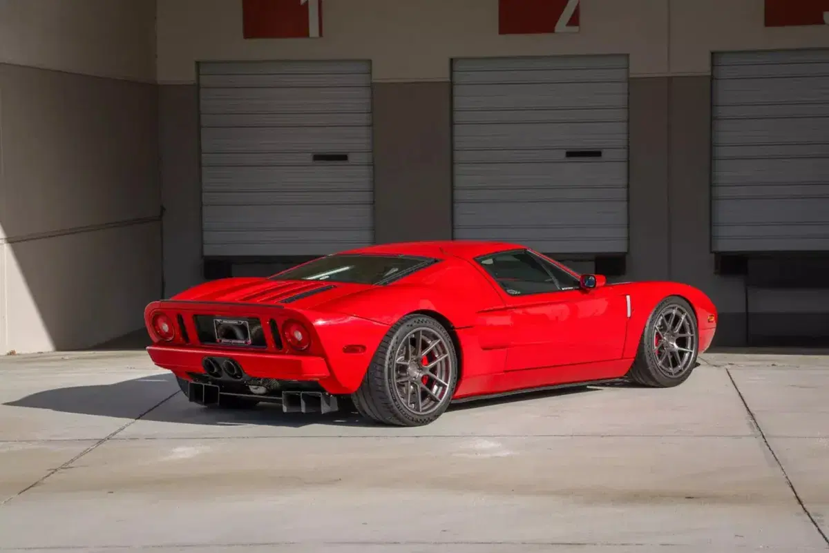 Ritorno al passato: la Ford GT di Paul Walker riappare ad un’asta dopo anni nell’ombra (6)