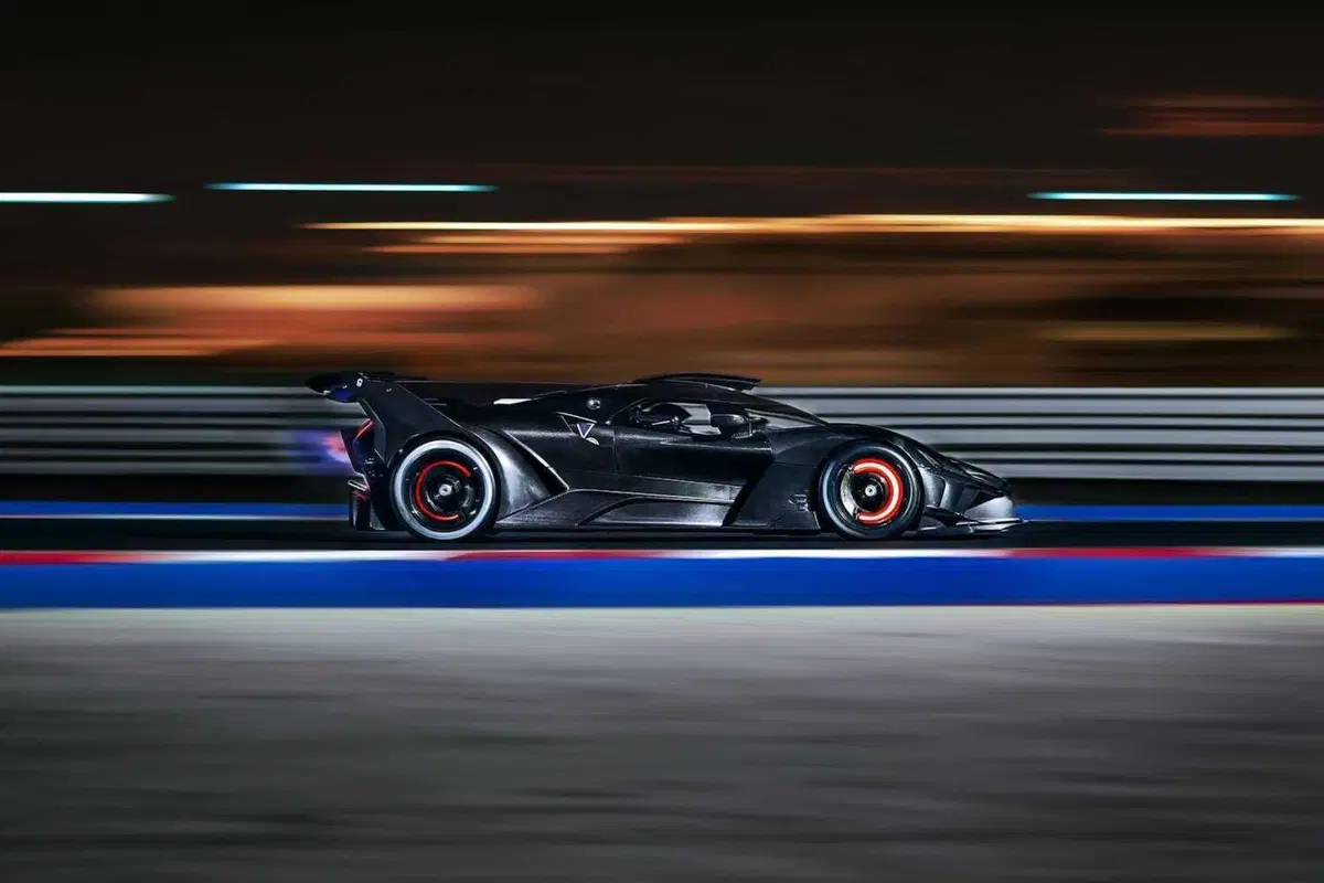 Bugatti Bolide, addio al mito: consegnato l'ultimo esemplare della hypercar da pista più estrema (4)