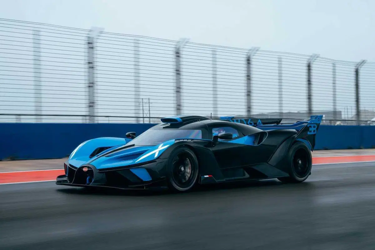 Bugatti Bolide, addio al mito: consegnato l'ultimo esemplare della hypercar da pista più estrema (6)