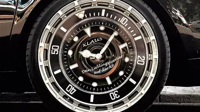 Perch&eacute; avere un Rolex al polso quando puoi averlo sui cerchi? Ecco la Rolls-Royce pi&ugrave; assurda che tu abbia mai visto